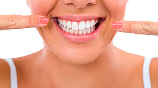 quais os tipos de clareamento dental